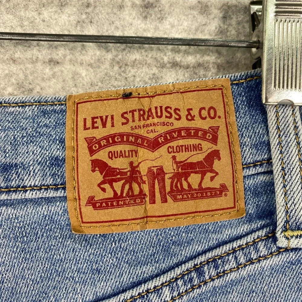 Levis levi ribcage